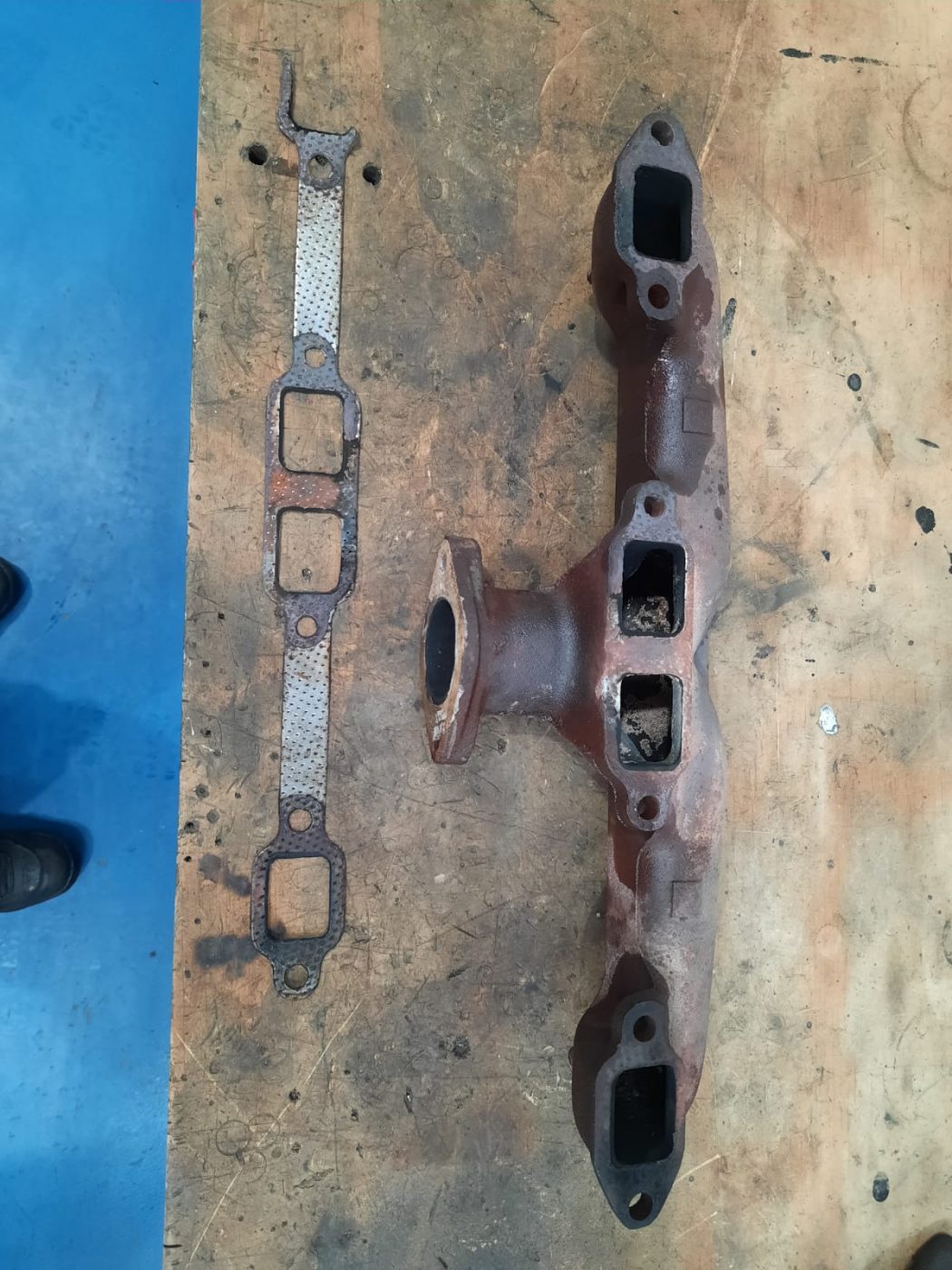 16062021 Bristol exhaust manifold refacing due to leaking. And new spark plugs 2 1