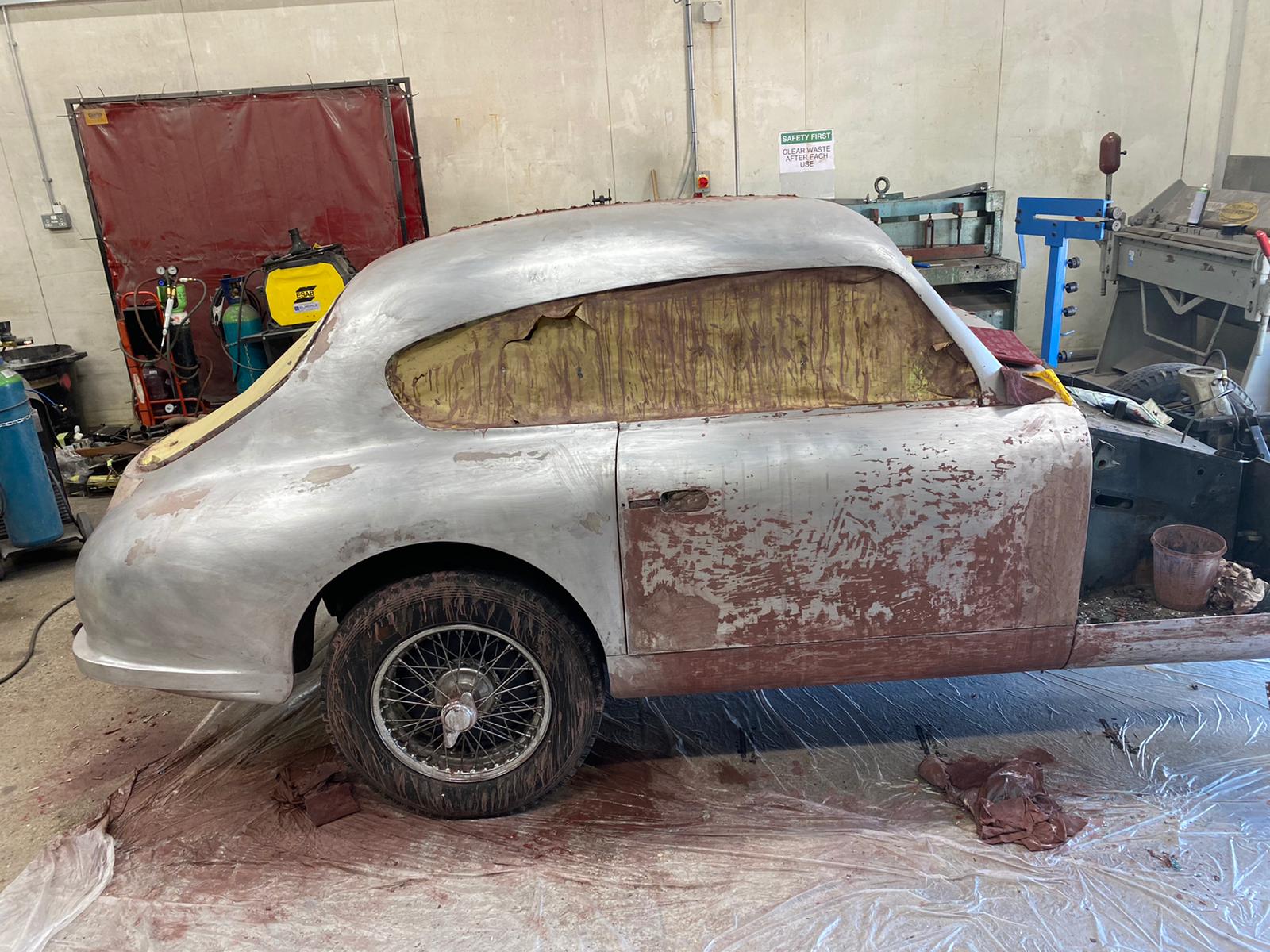 17062021 Aston Martin DB2 stripping paint off 18 1