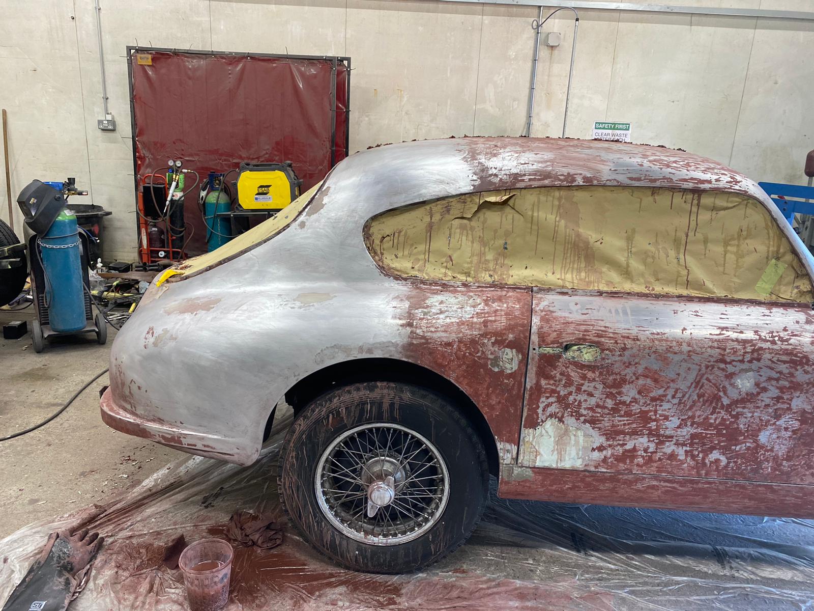 17062021 Aston Martin DB2 stripping paint off 19 1