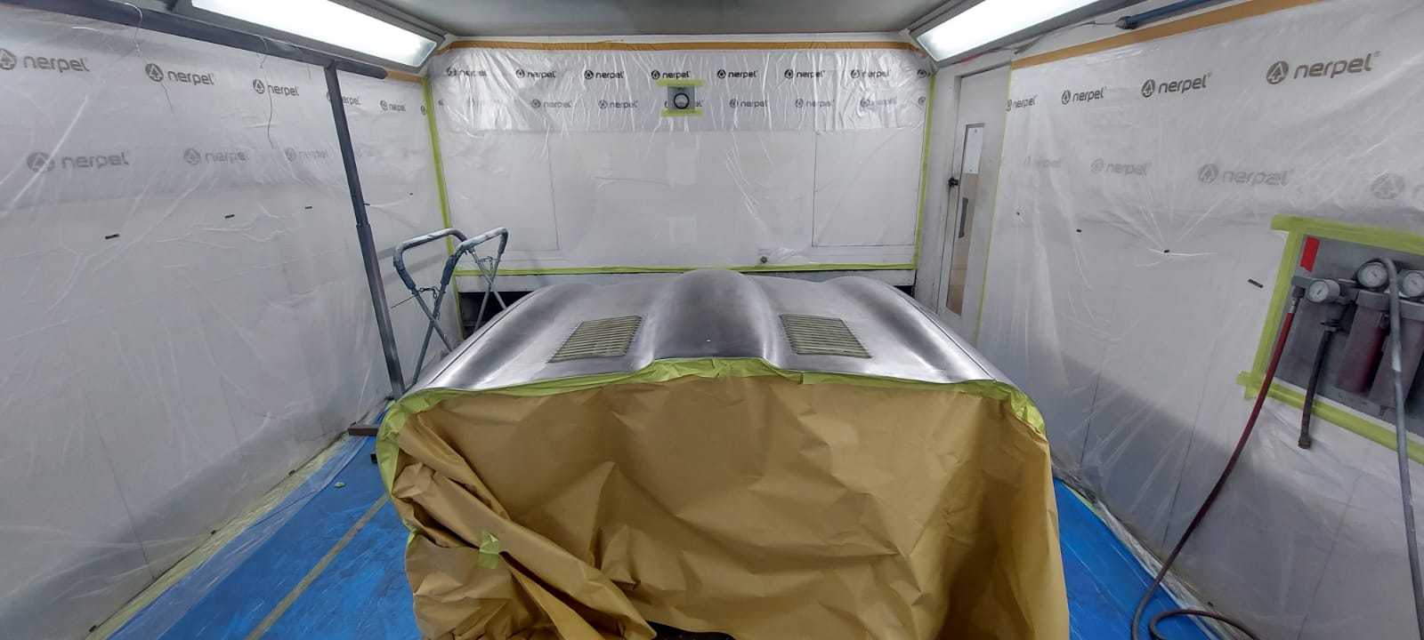17062021 Jaguar E Type white in painshop epoxy 19 1