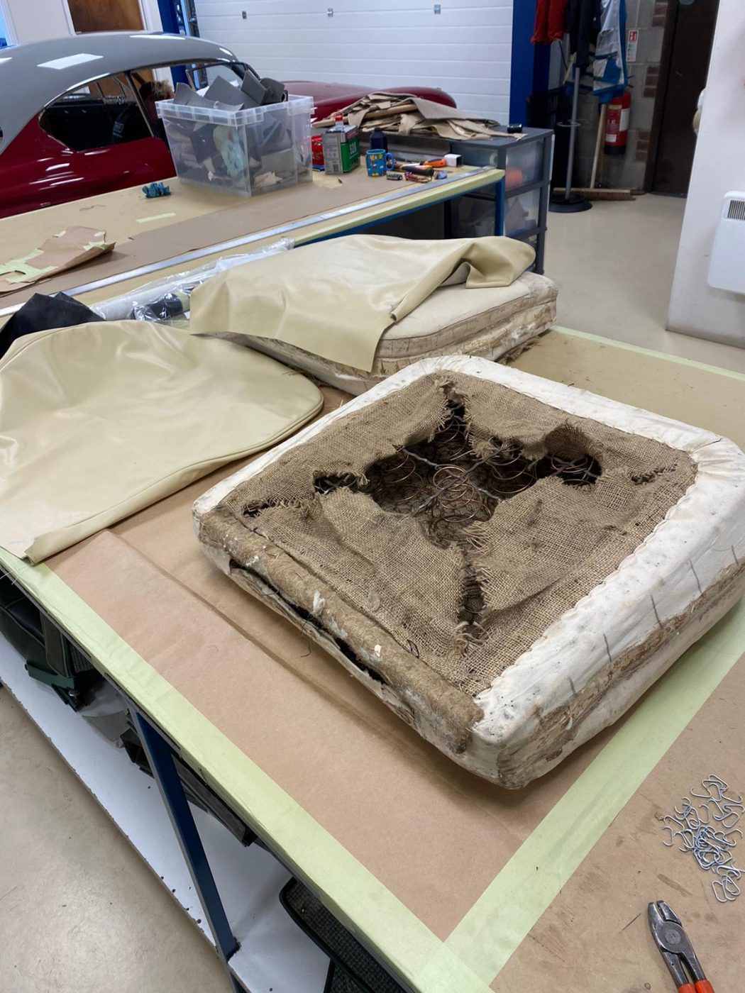 18052021 Bentley fitting new cover to front base seat 3 1