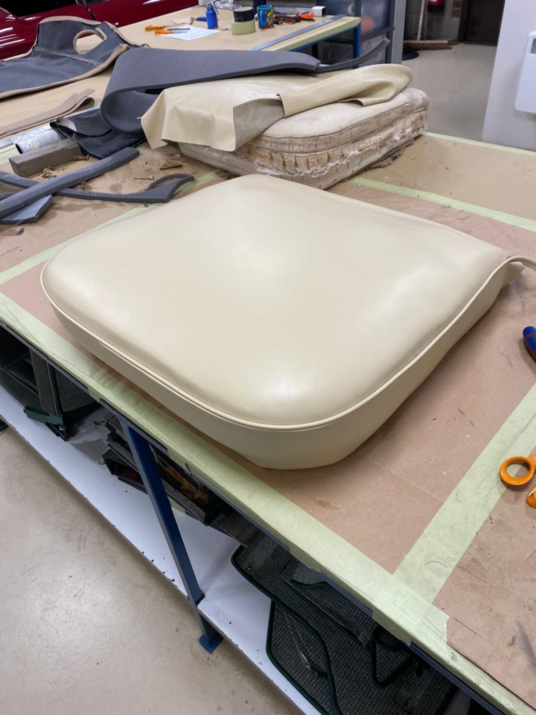 18052021 Bentley fitting new cover to front base seat 7 1