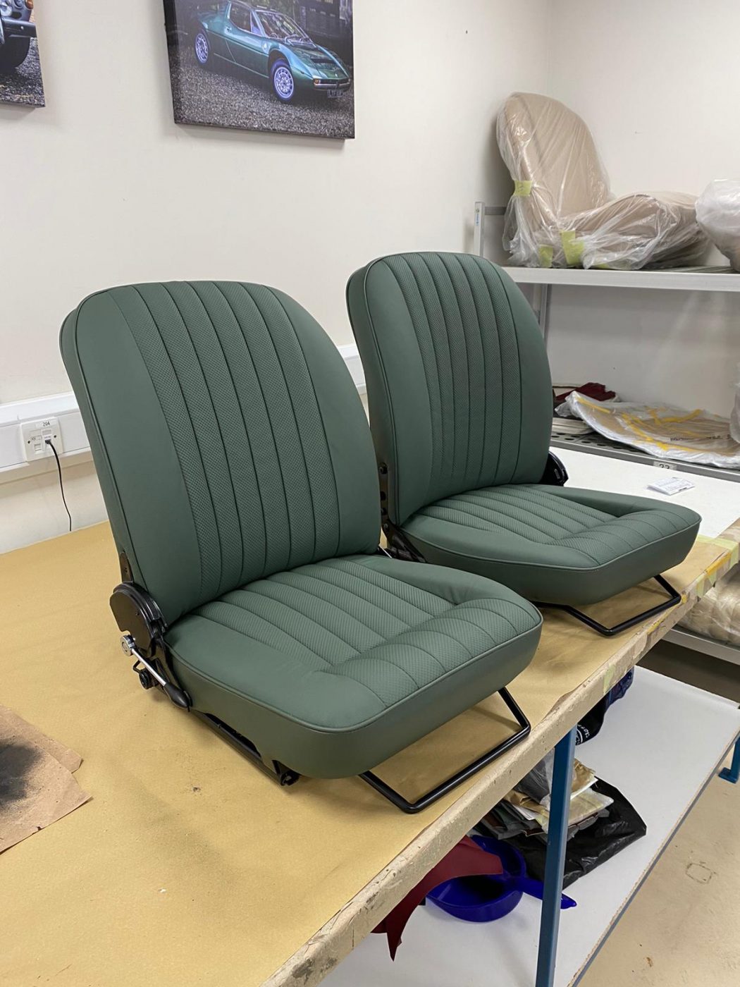 18062021 Jaguar E Type fitting squab cover to frame 9 1