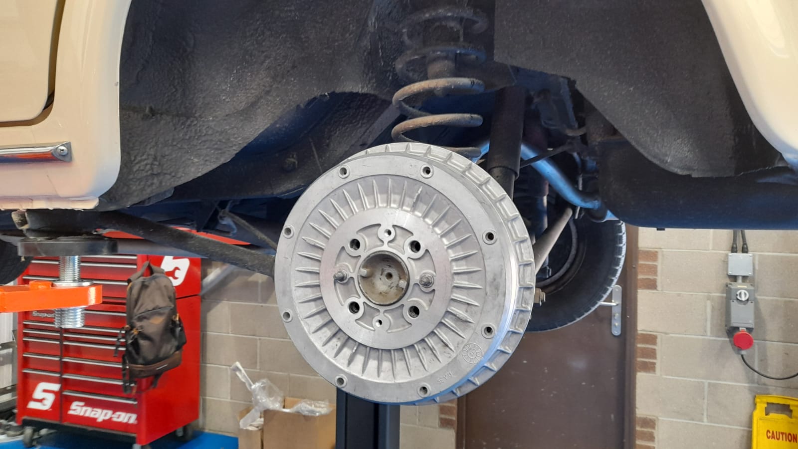25062021 Lada 1200 fitting the new rear drums on the Lada 3 1