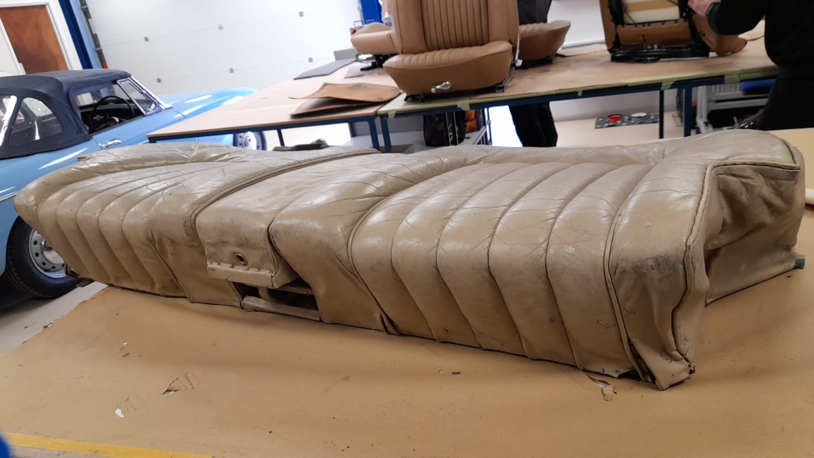 27032021 Bentley seat lydia back squab and skirt 1 1