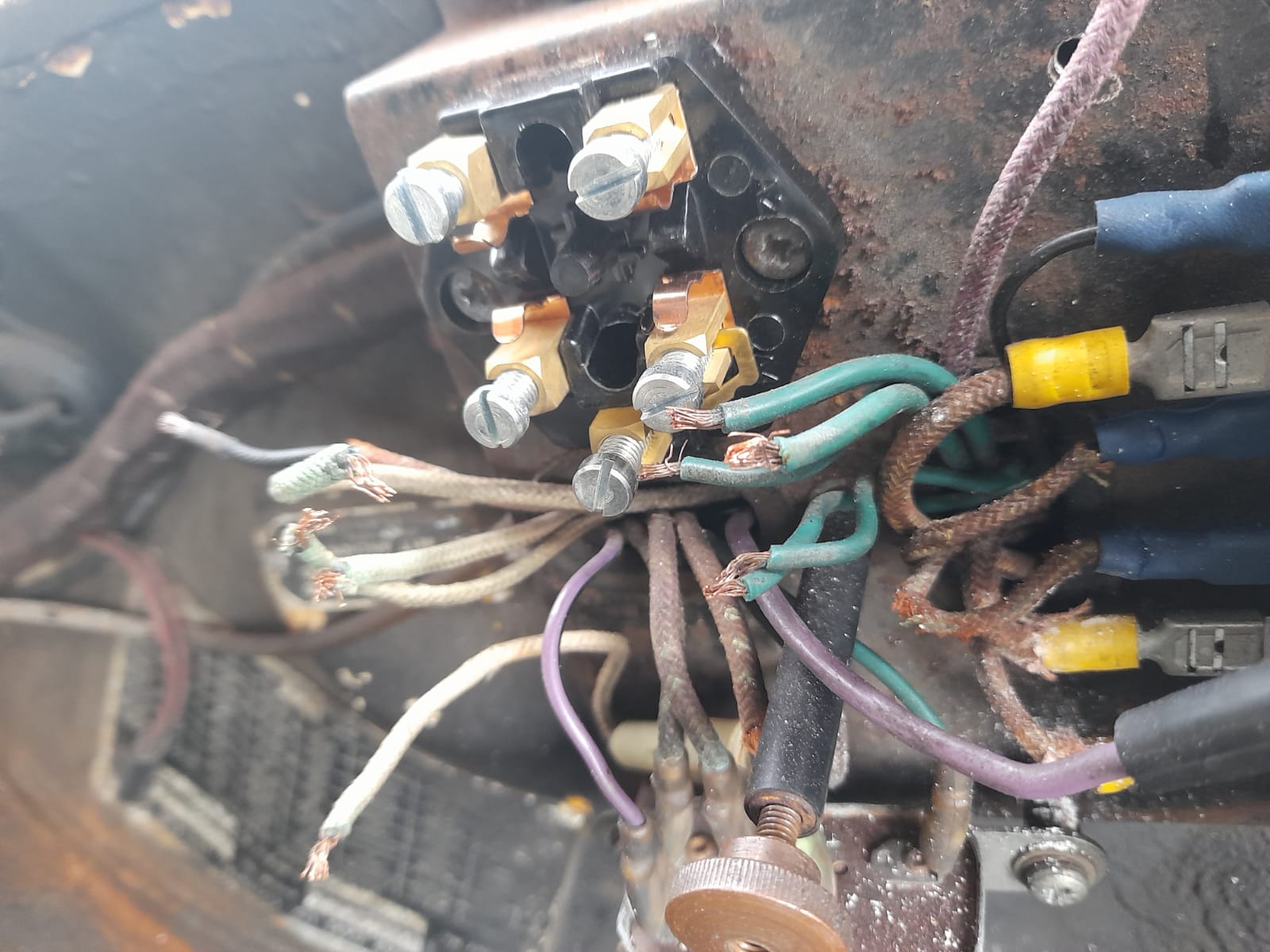 29062021 Jaguar 240 electrical issues was a corroded fuse box 4 1