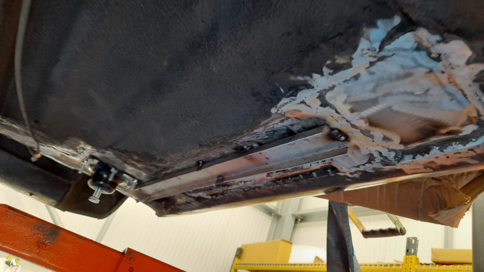 30062021 Green E Type stripping rear axel and welding 1 1