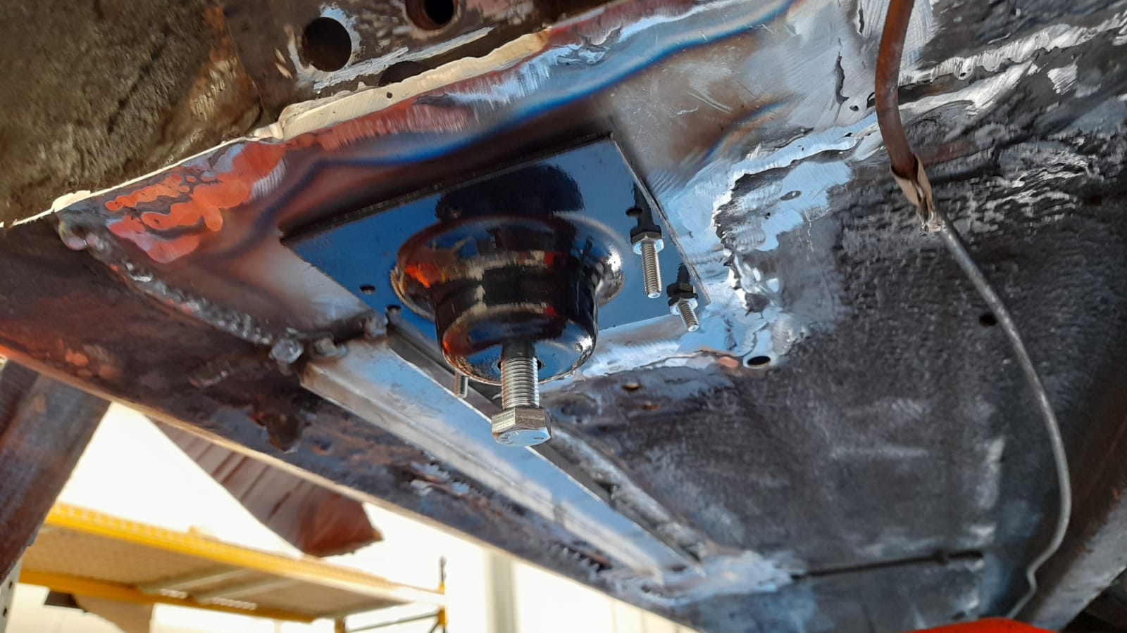 30062021 Green E Type stripping rear axel and welding 2 1