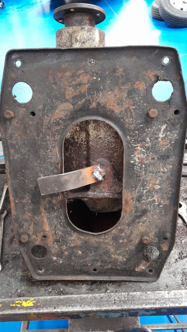 30062021 Green E Type stripping rear axel and welding 23 1