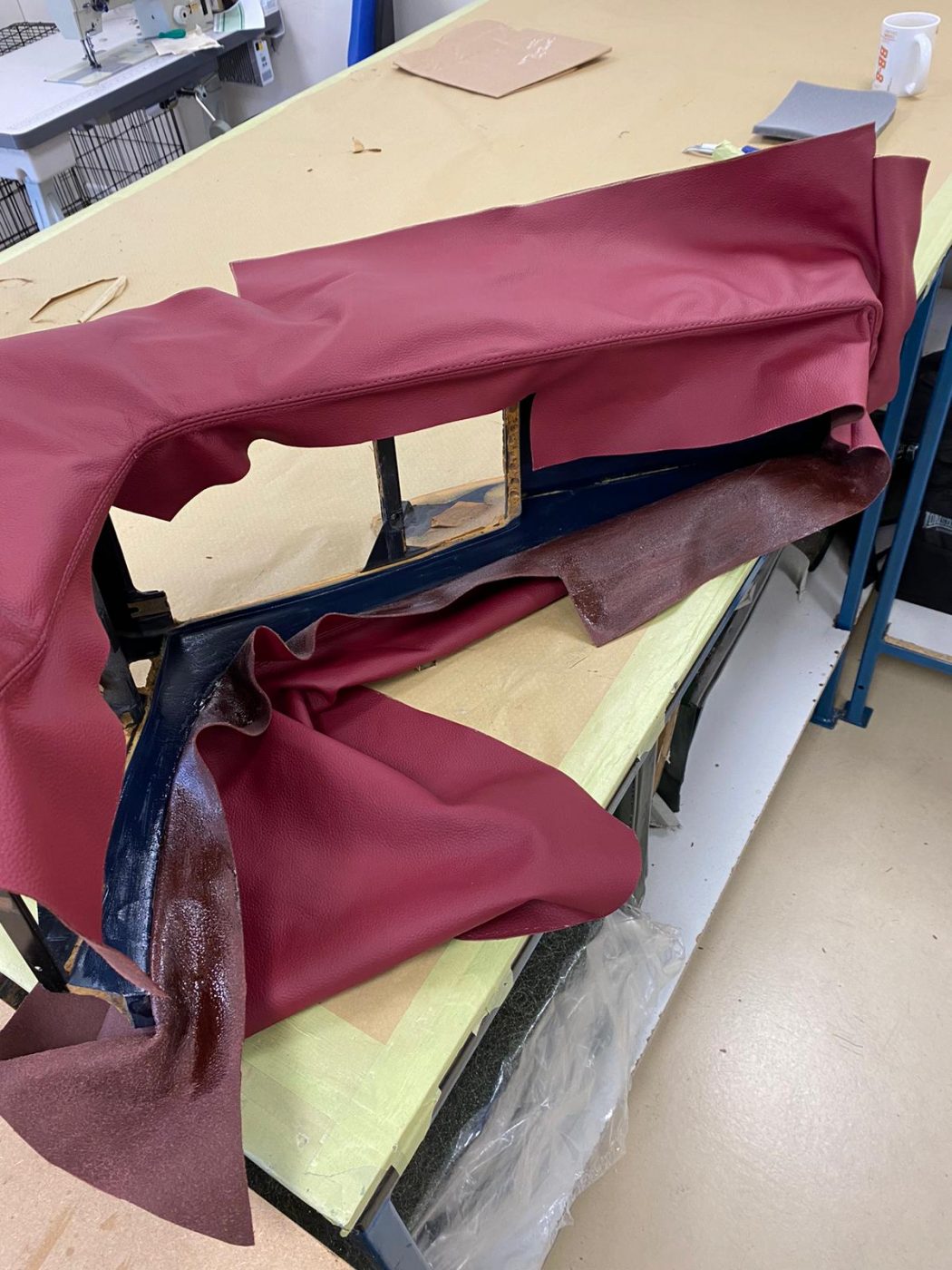 30062021 Mercedes 500SL centre console 7 1