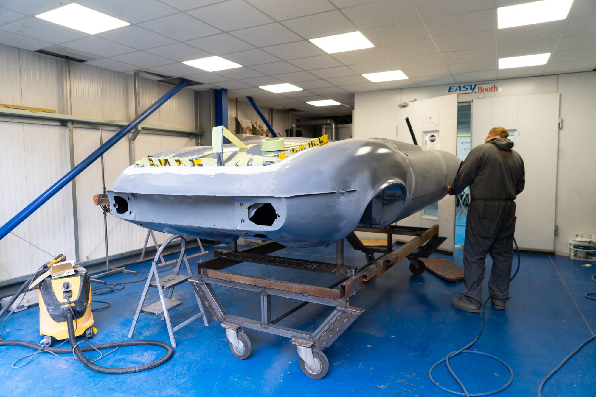 30062021 jAGUAR e tYPE white epoxy 1 1