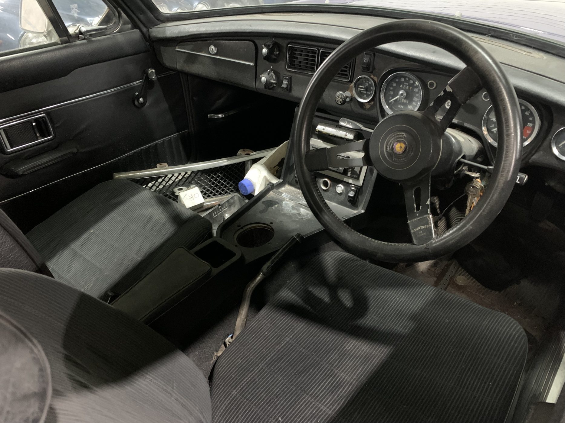 MGB GT V8 arrival 10