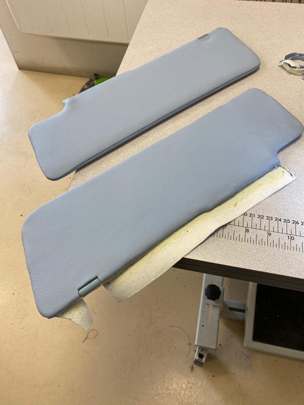 01072021 Toyota Hilux roof lining and sunvisors 33 1