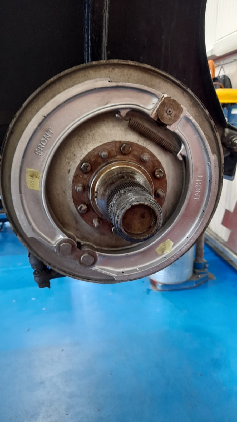 02072021 Riley Monaco fitting the newly relined brake shoes 5 1