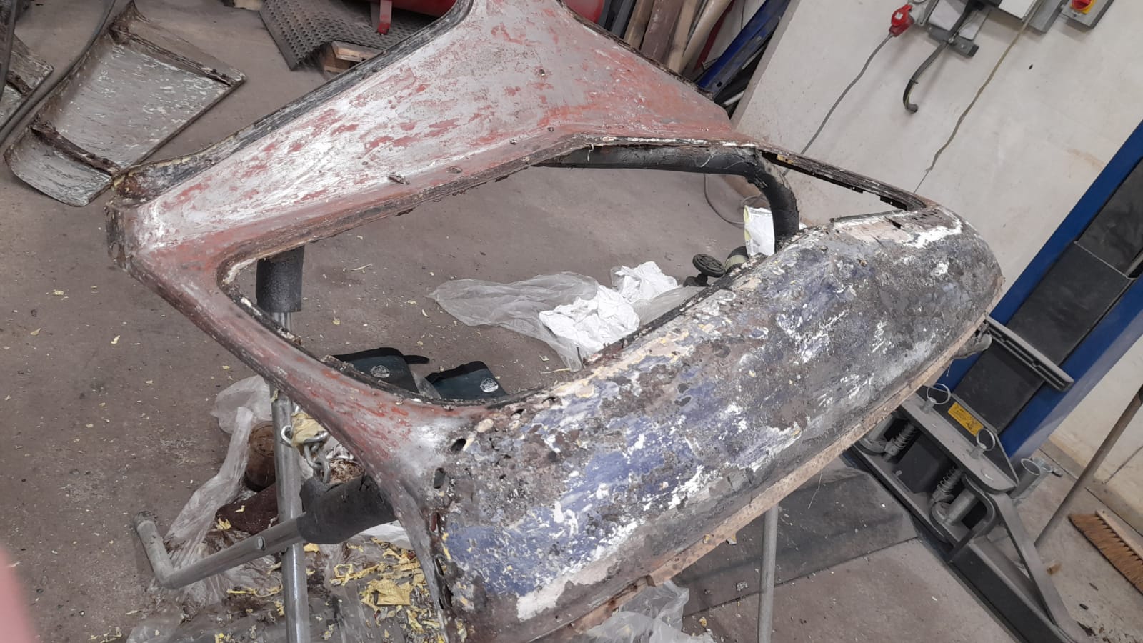 02072021 Riley Yellow Paint stripping the front windscreen surround panel 2 1
