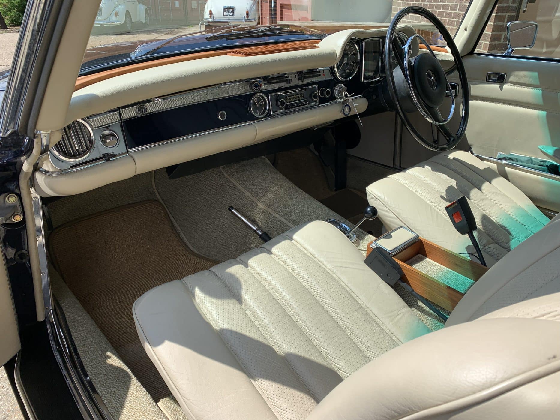130721 1969 Mercedes 280SL 10 1