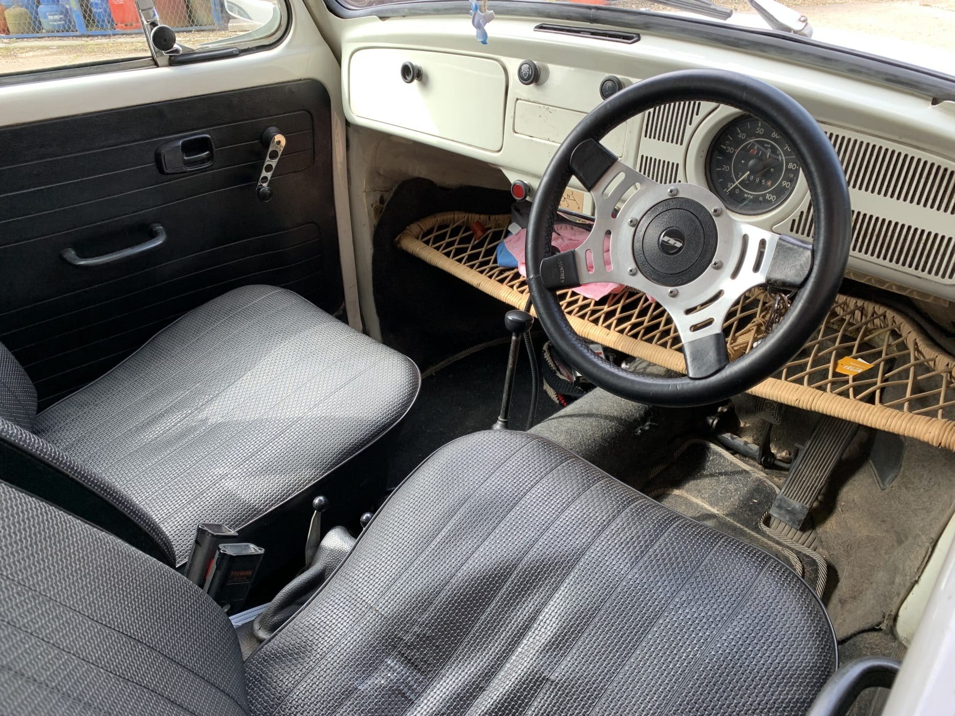 130721 Volkswagen Beetle Basil arrived 6 1