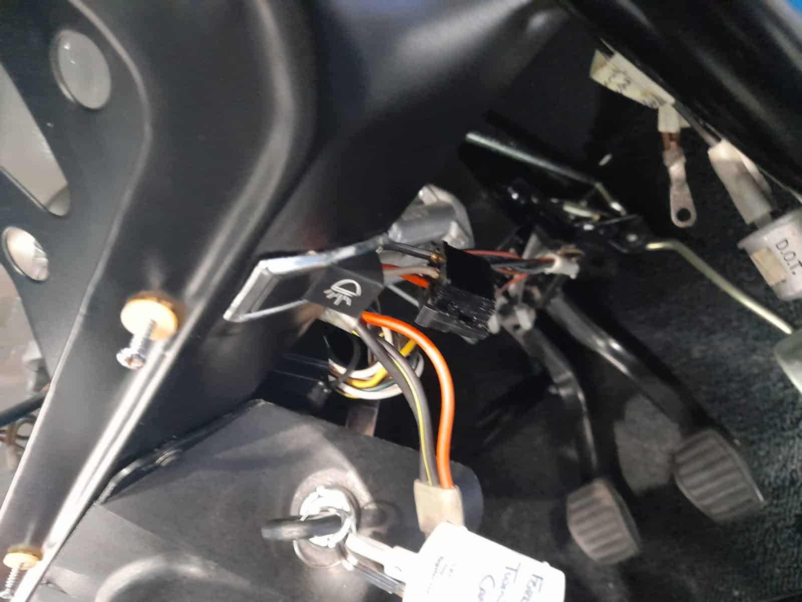 200721 Ford Escort headlight relay fitted 7 1