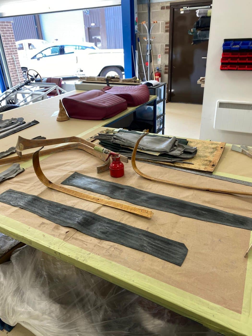 230721 Aston Martin DB2 4 glueing new leather 1
