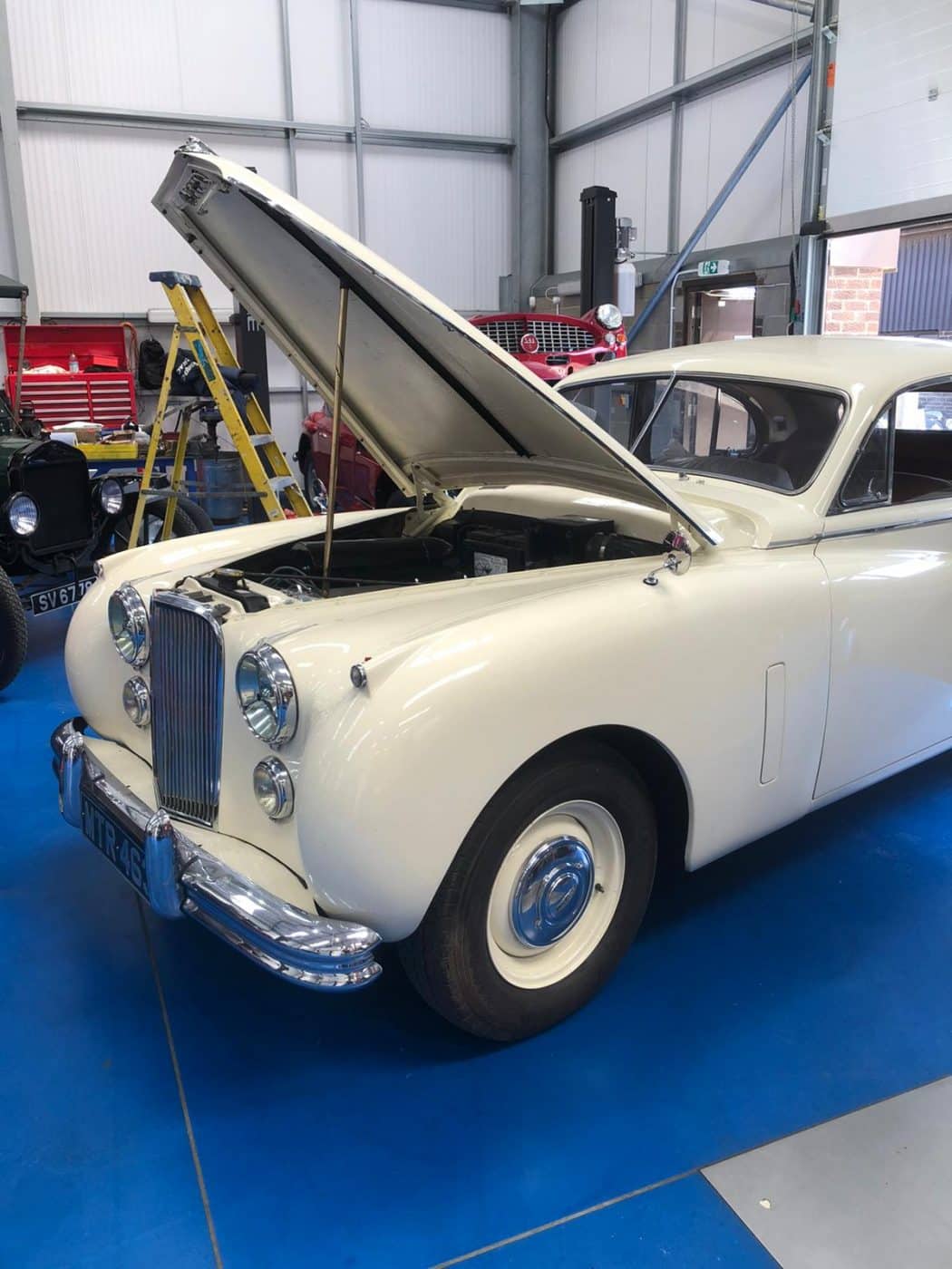 230721 Jaguar Mk VII engine being fitted 1