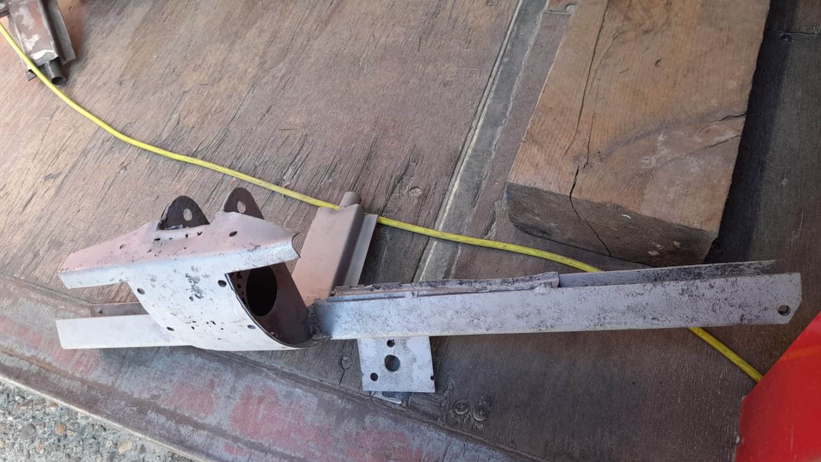 Aston Martin DB 2 4 Sandblasting internal bonnet frame 7 1