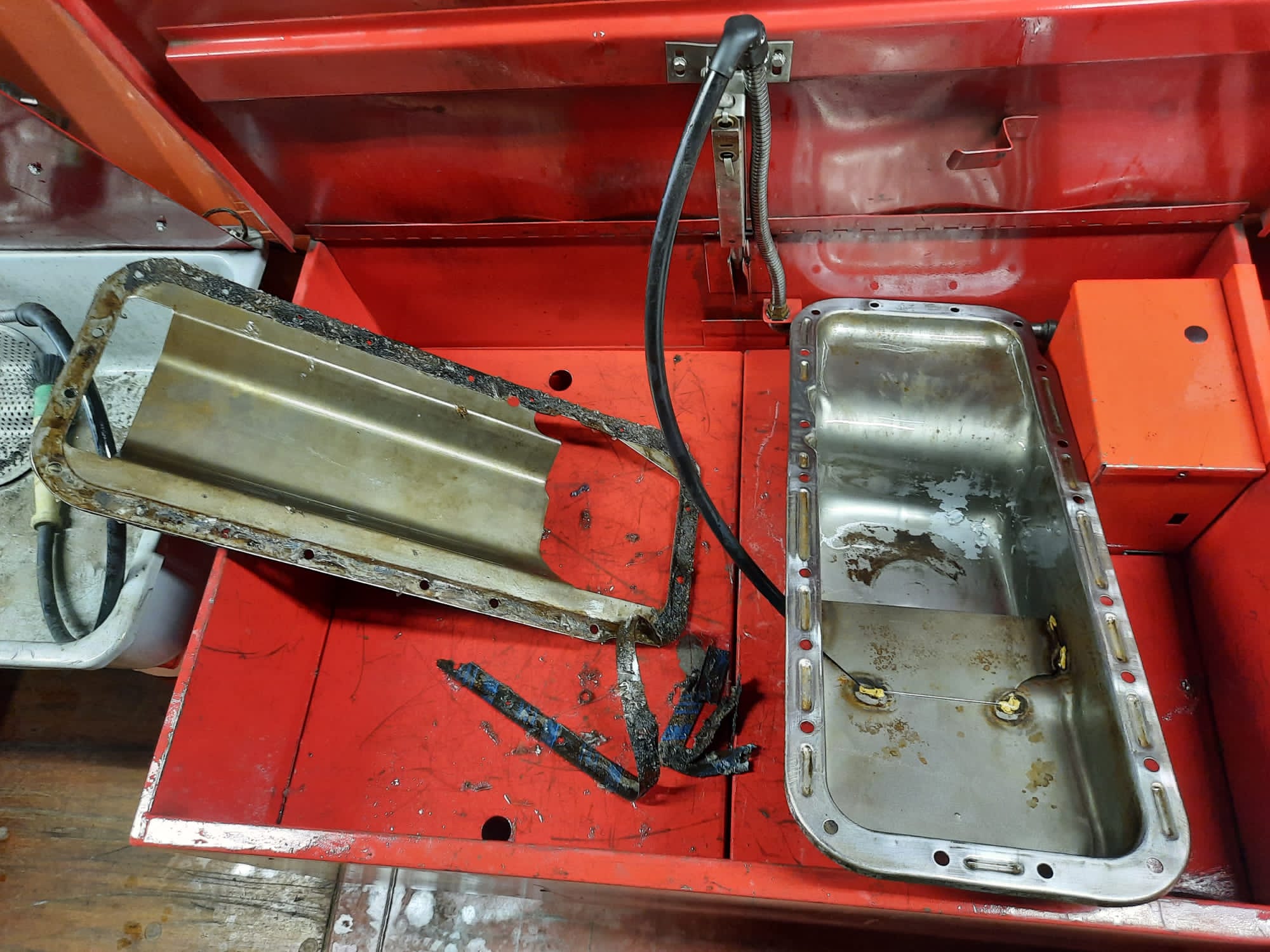 Bristol 411 replacing sump gasket 7 1