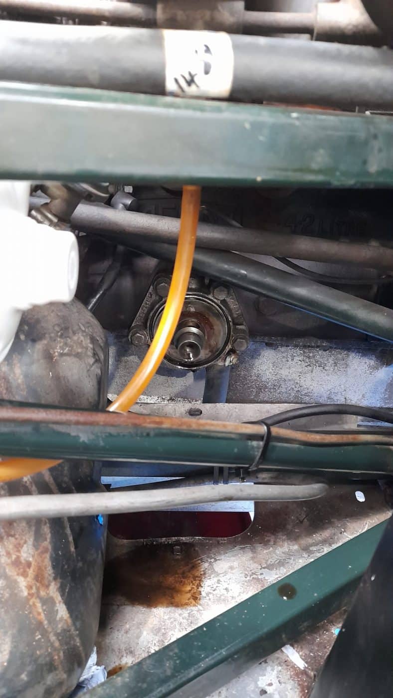 Jaguar E Type 1.5 greasing engine oil and filter 13 1