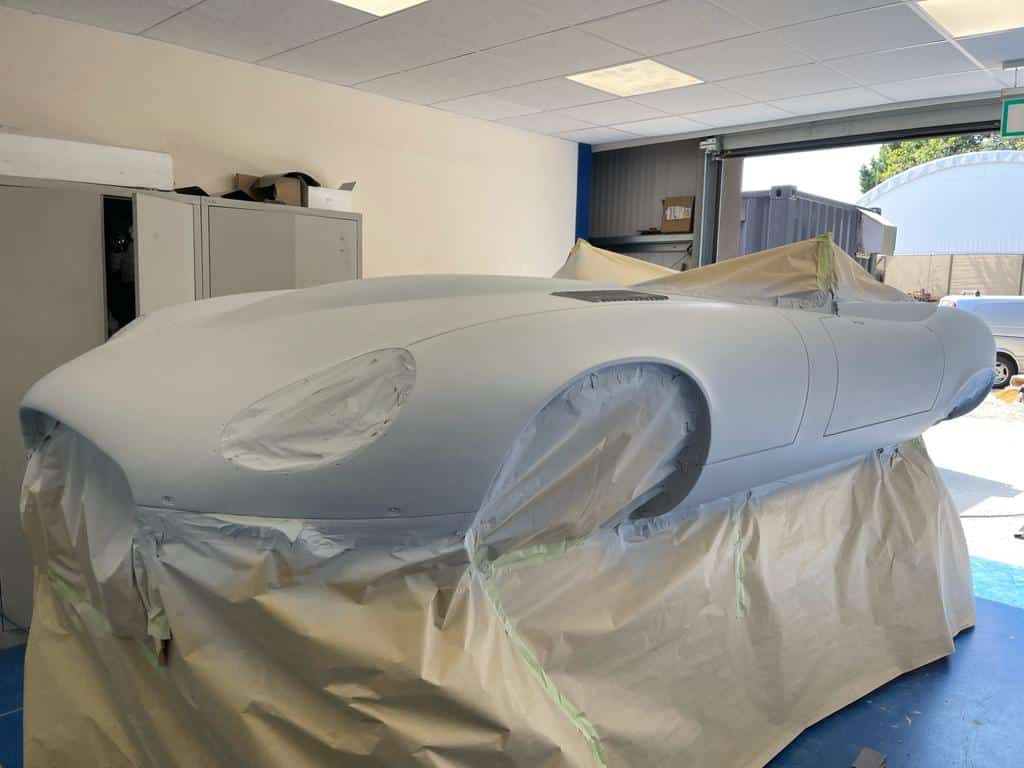 Jaguar E Type in primer 2 1