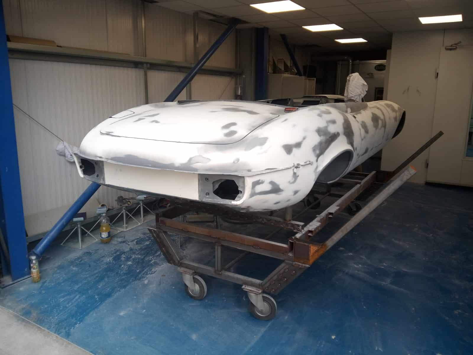 Jaguar E Type shaping up the body 8 1