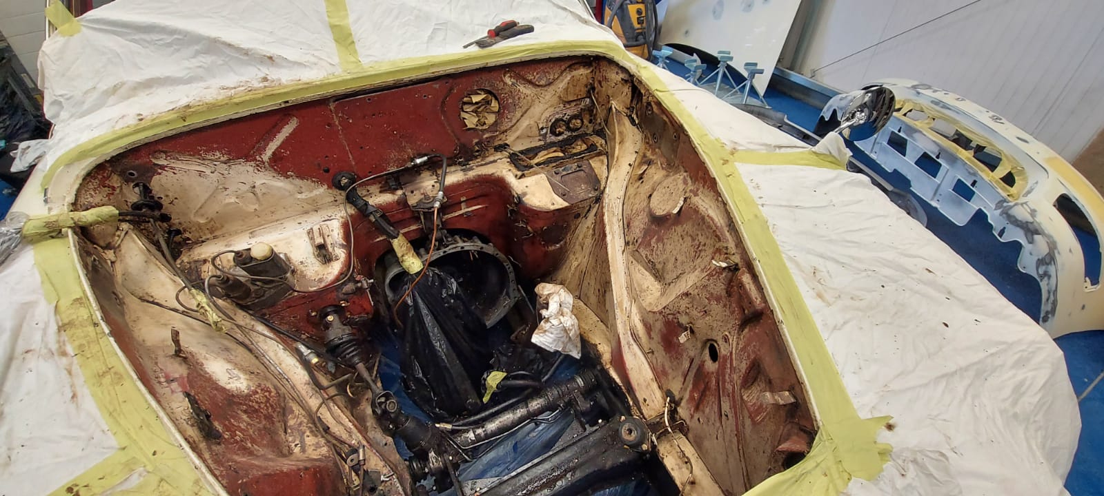 Jaguar MkII Engine Bay 16 1