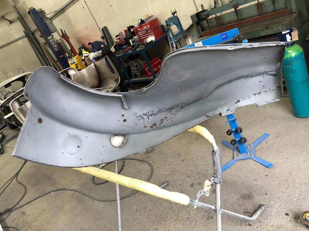 Riley repairs front left wing 35 1