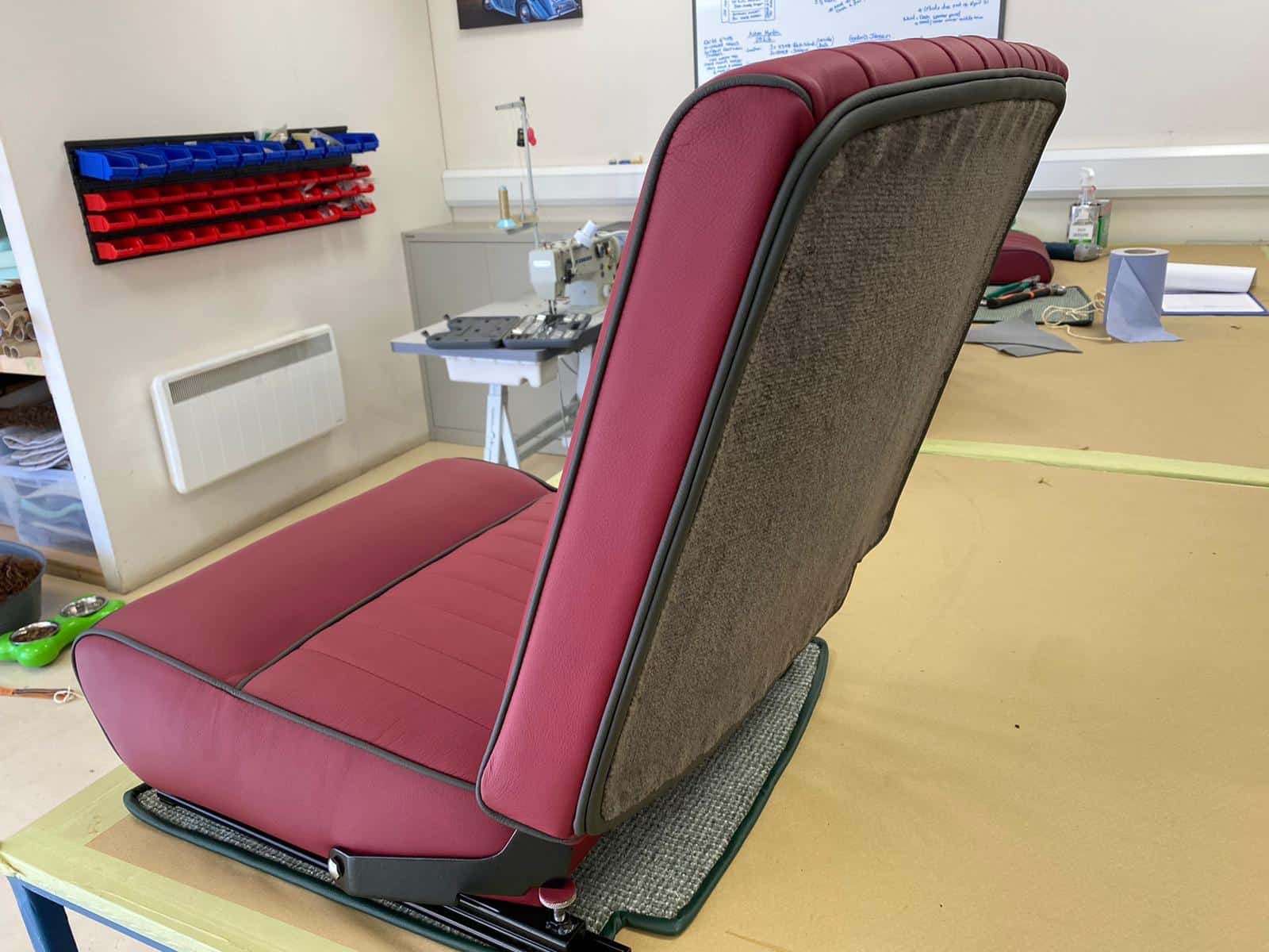 Aston Martin DB2 4 base seat fitting beginning 41 1