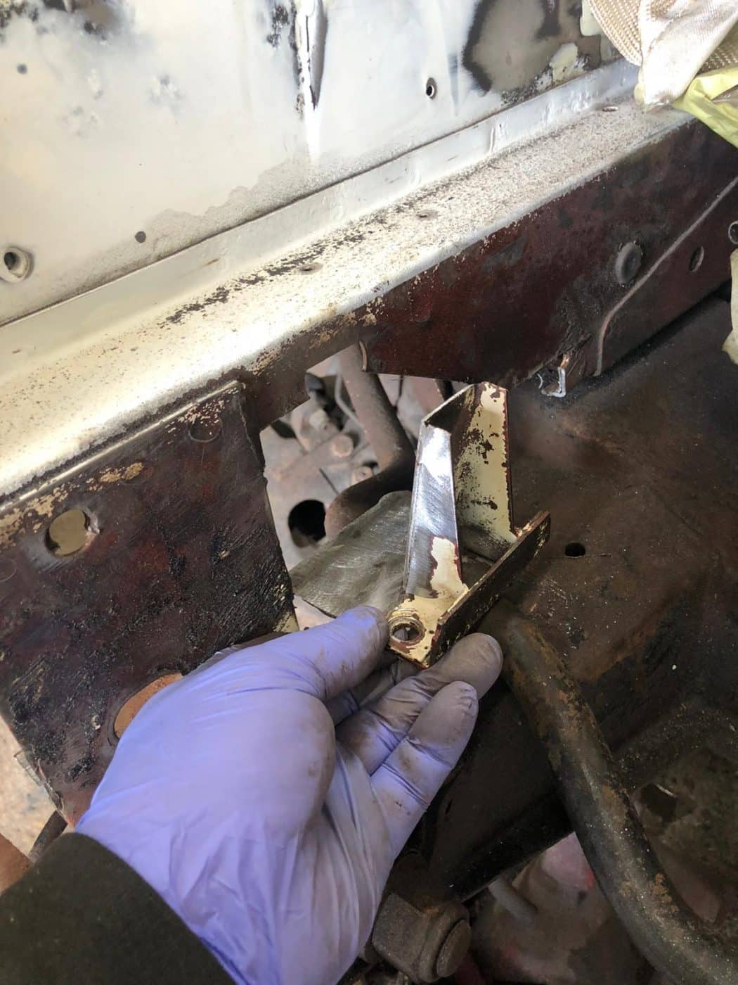Daimler Double Six corrosion repair work continues 15 1