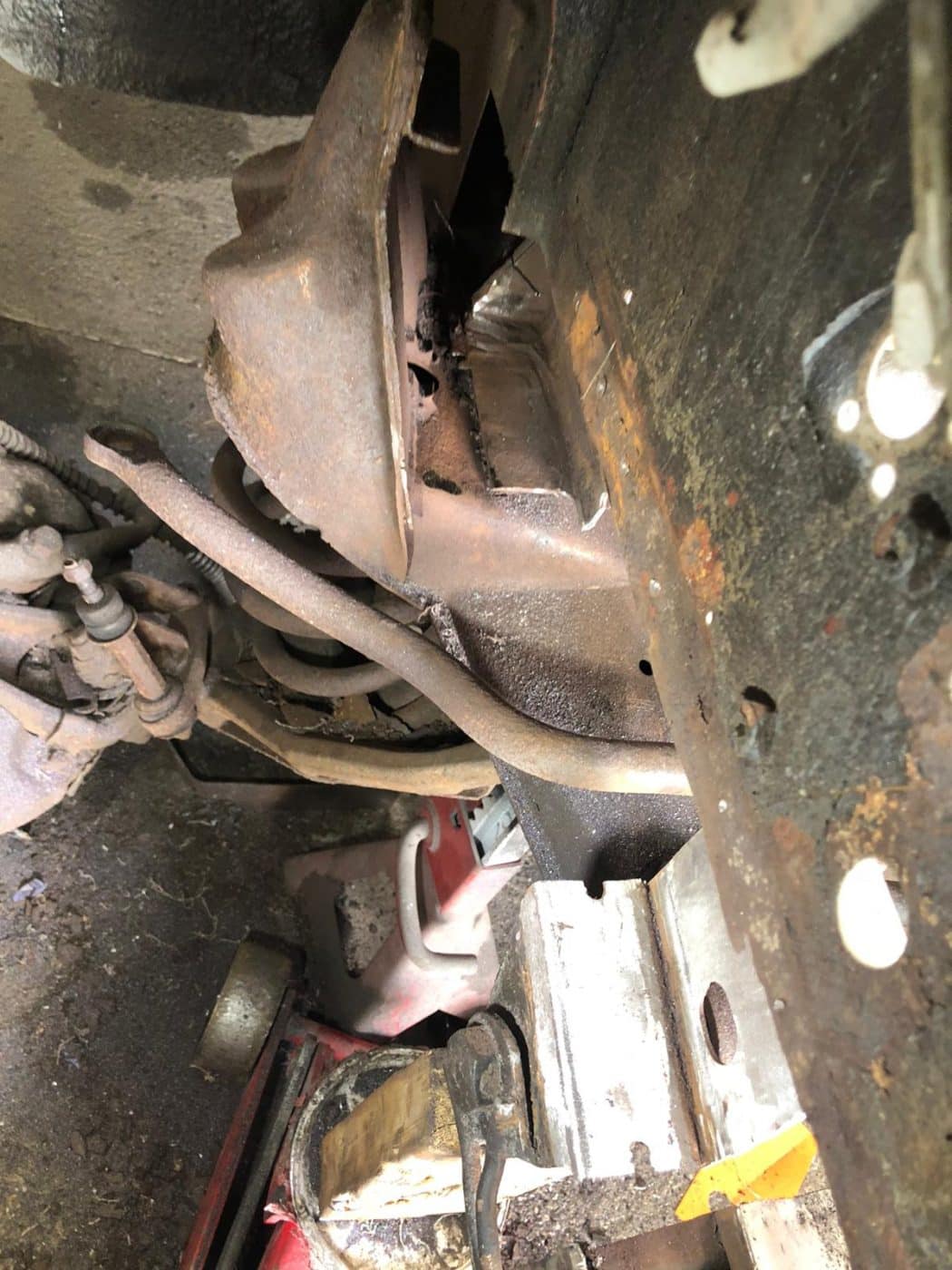 Daimler Double Six corrosion repair work continues 16 1