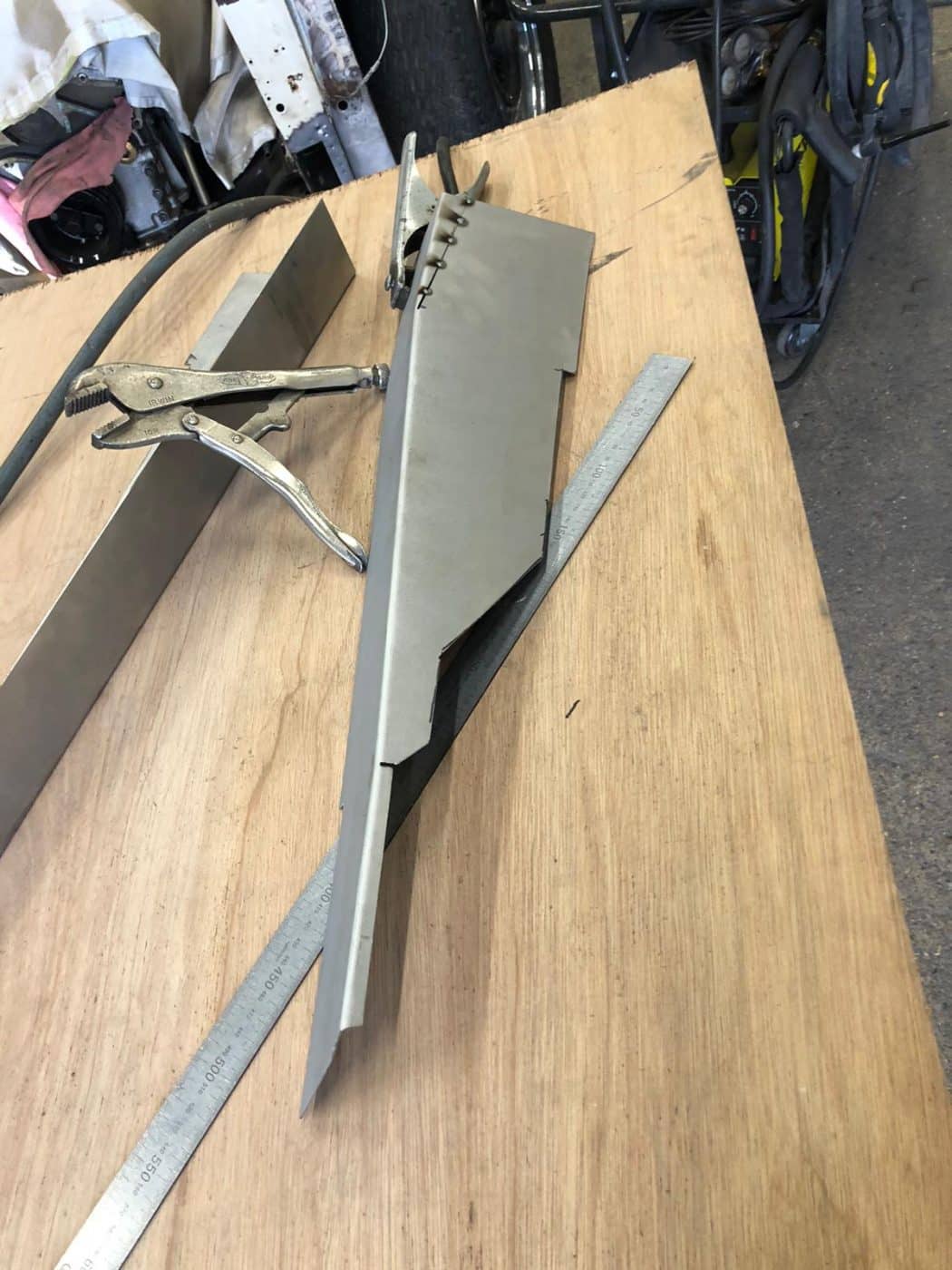 Daimler Double Six corrosion repair work continues 23 1