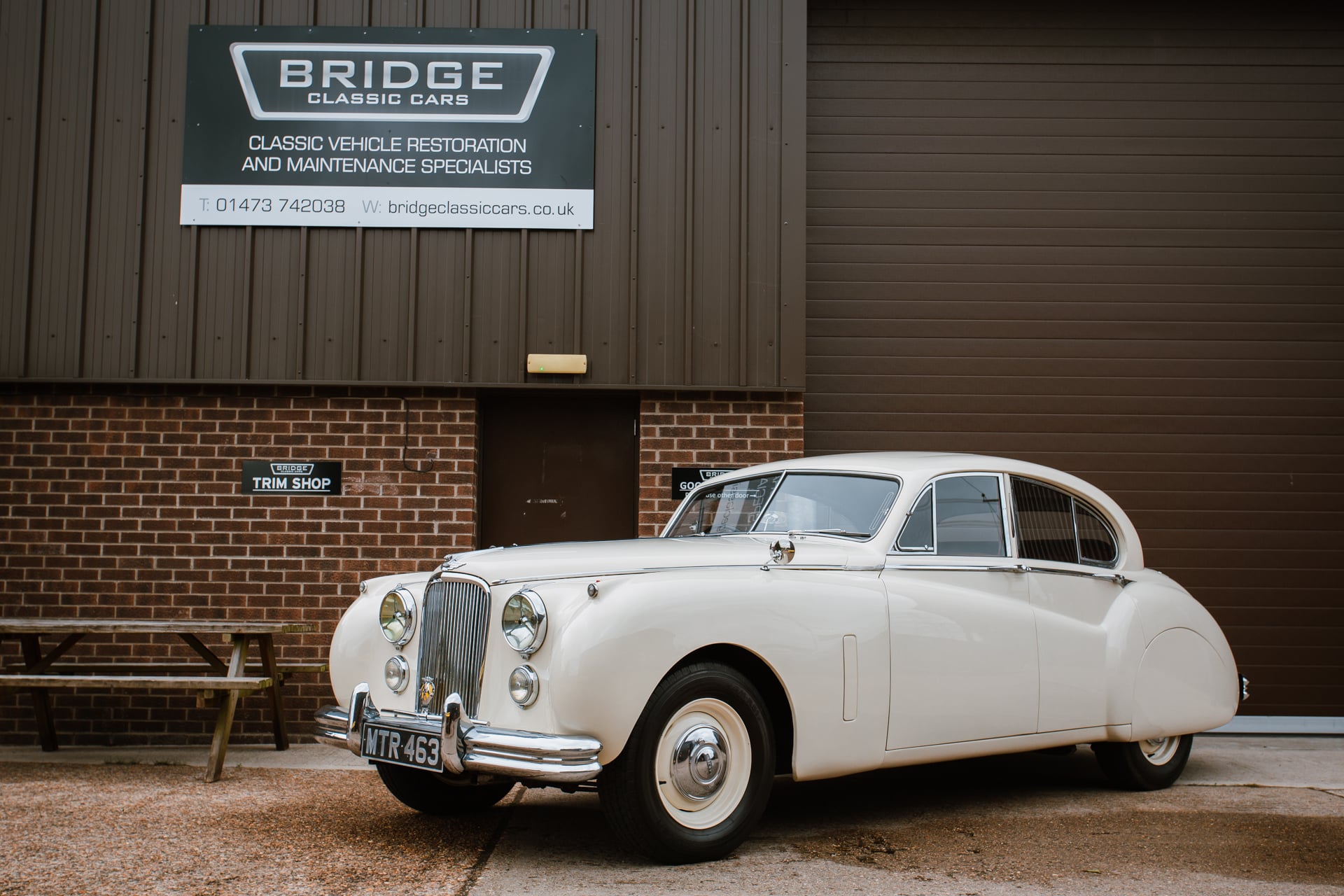 Jaguar MK 7 leaving 23 1