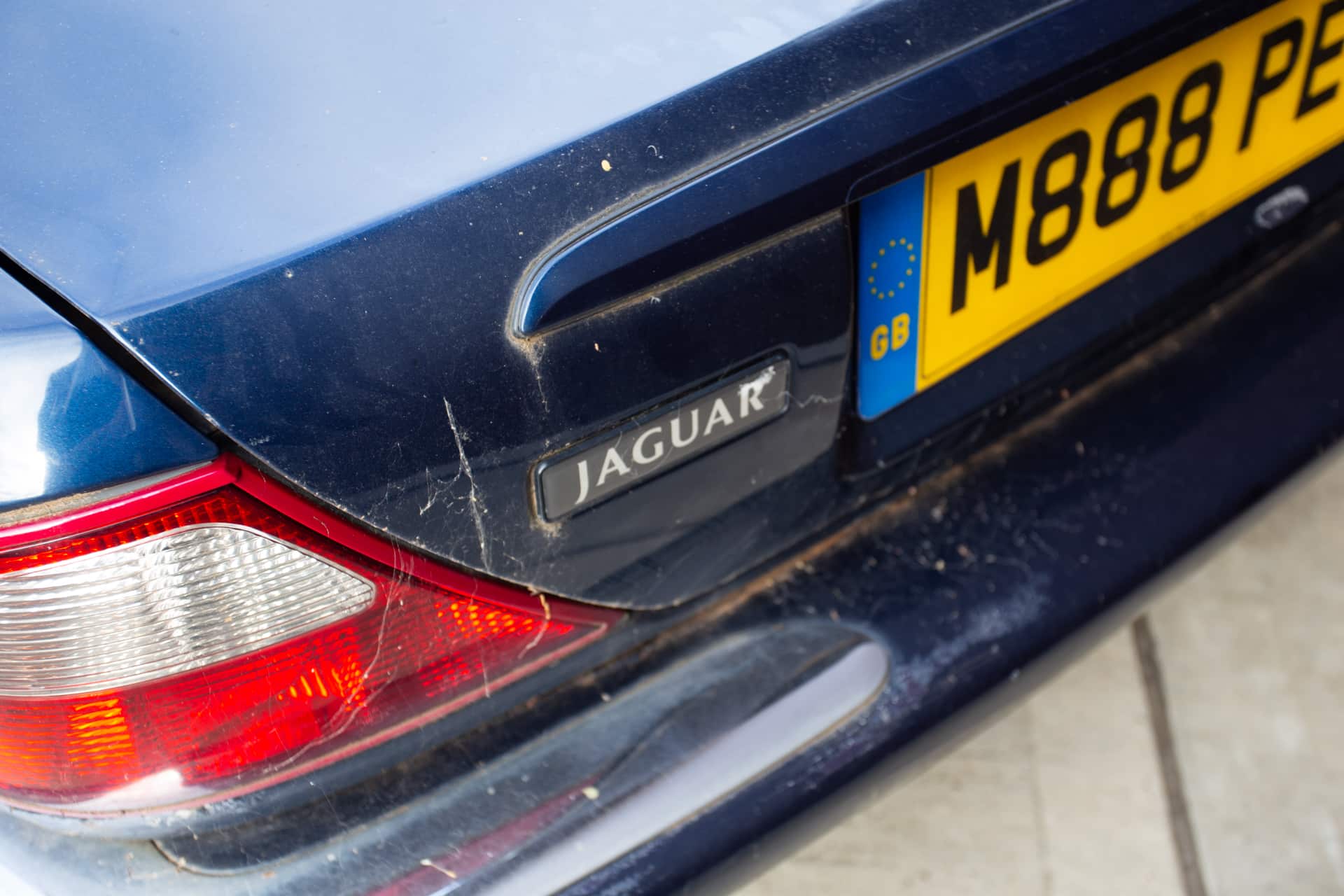 Jaguar XJR Arrives for MOT prep and detial 09 1