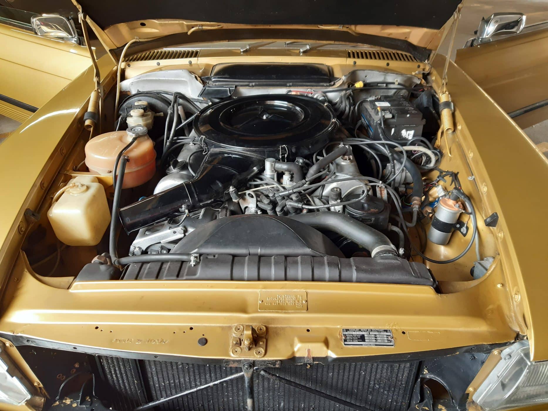 Mercedes R107 350 SL Auto 11