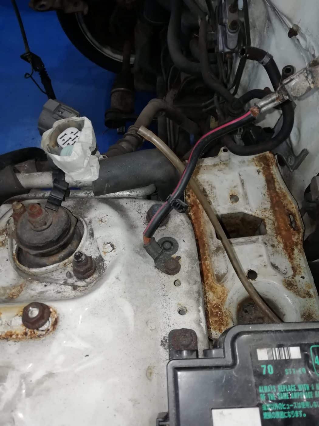 010921 1998 Honda Integra Engine Out Preparing Engine Bay 10 1