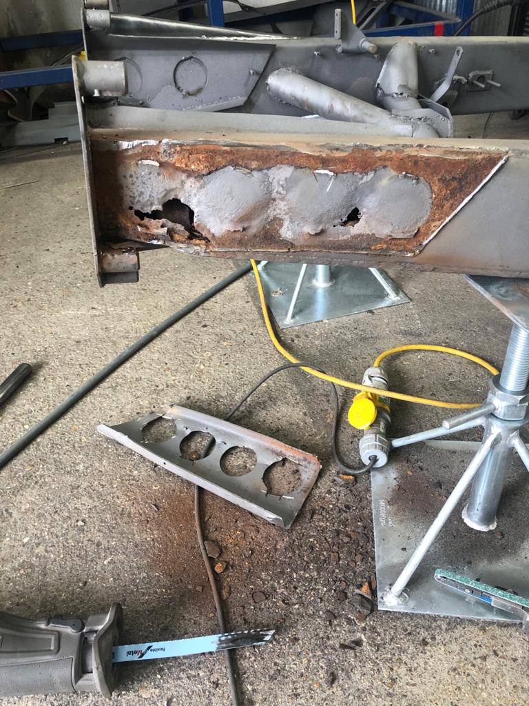 030921 Riler RMD front subframe and chassis repairs 31 1