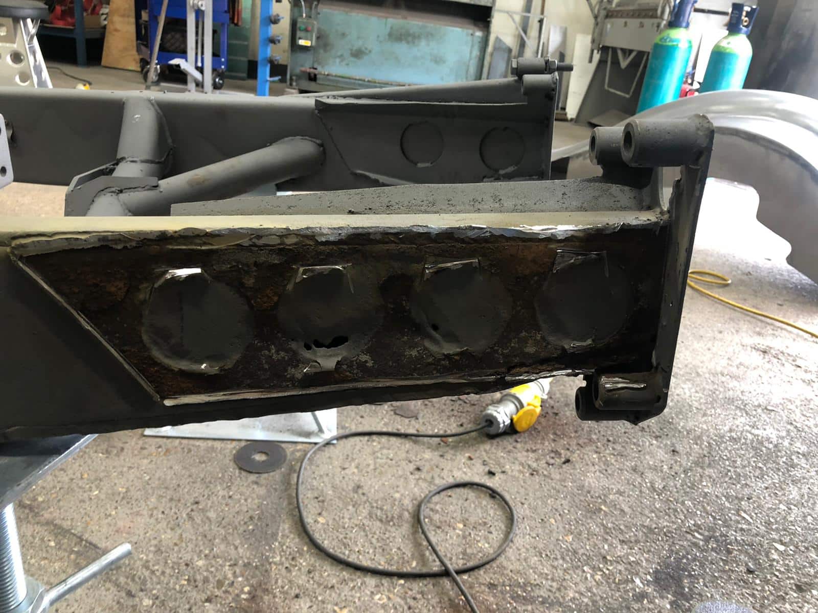 030921 Riler RMD front subframe and chassis repairs 59 1