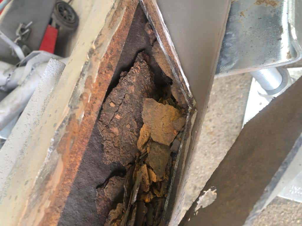 030921 Riley RMB Chassis corrosion 1