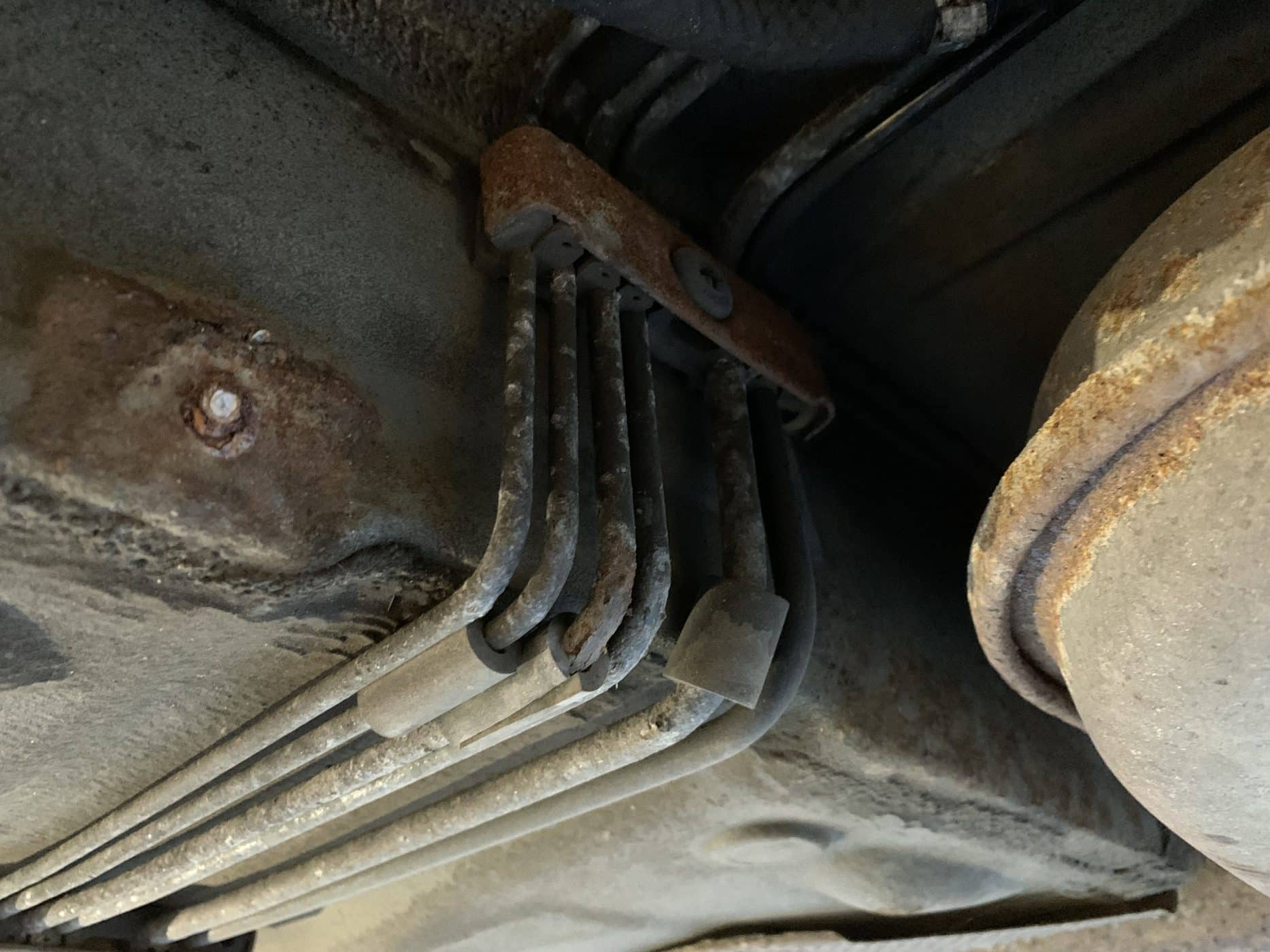 070921 Mercedes E55 Underside defects 7 1