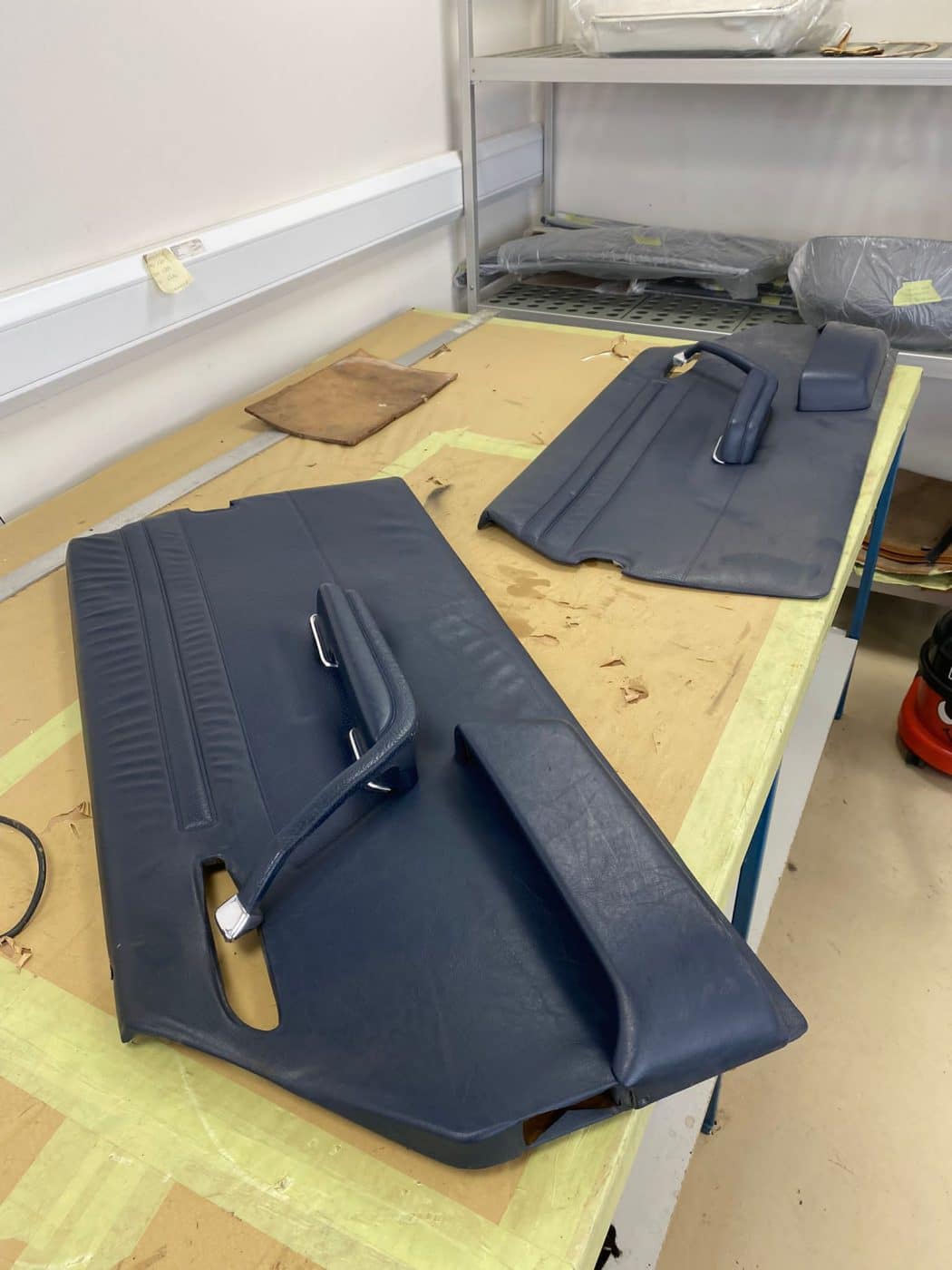 130921 Mercedes 500SL Door Panels and Door Pockets7 1