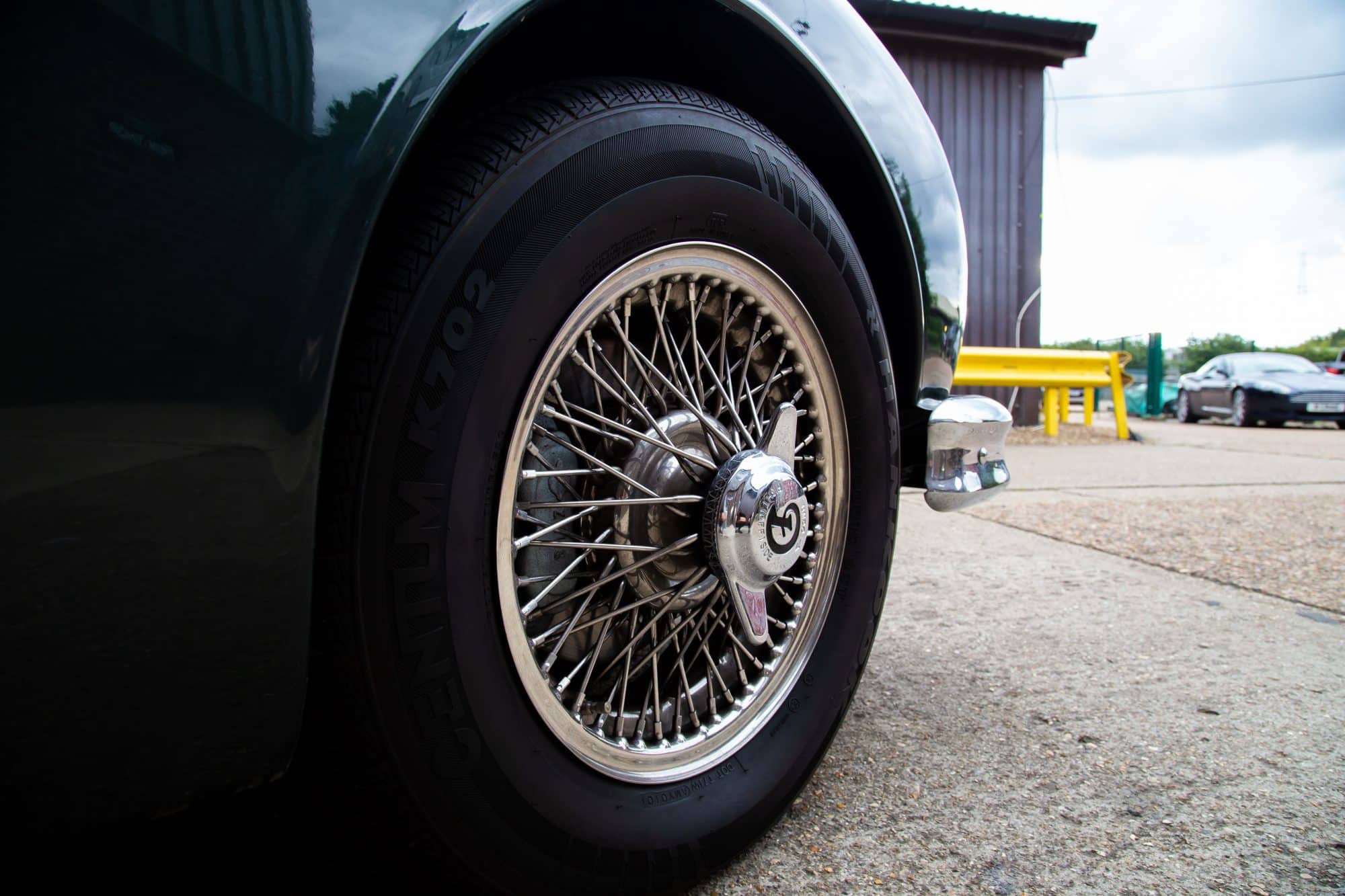 150921 1964 Daimler 2.5 V8 Arrival 9 1