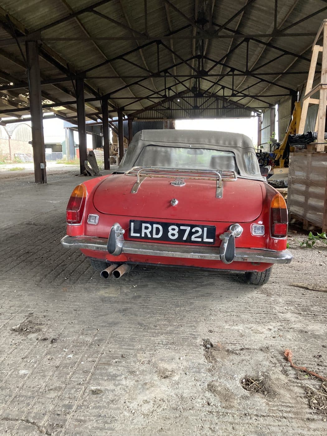150921 1973 MG B in for a recommission 7 1
