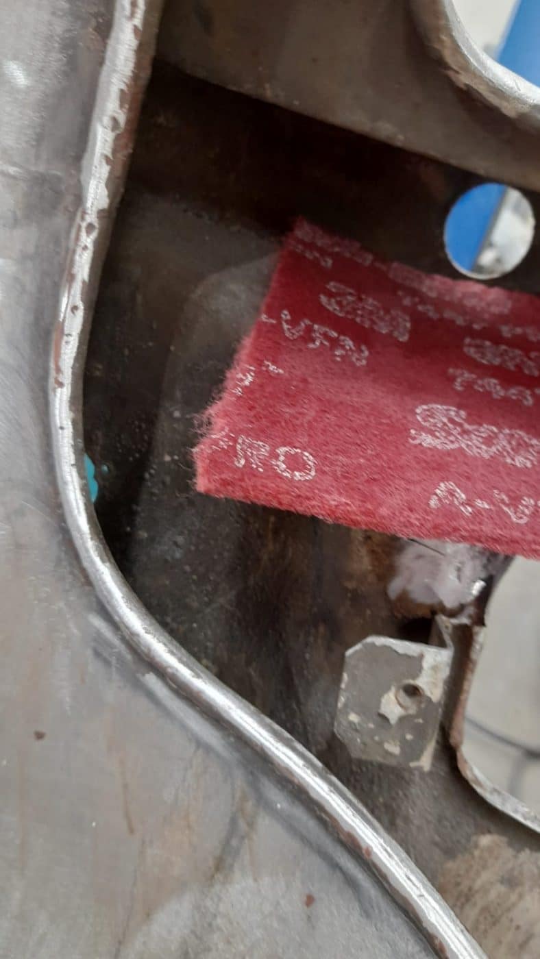 Aston Martin DB2 4 Bonnet red oxide removal continued 4 1