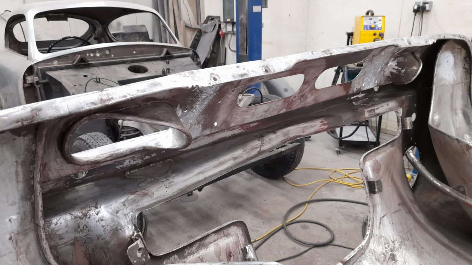 Aston Martin DB2 4 Bonnet red oxide removal continued 5 1