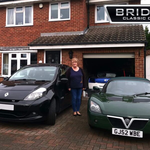 The Winners Circle - Delivery of the 2003 Vauxhall VX220 to its New Owners