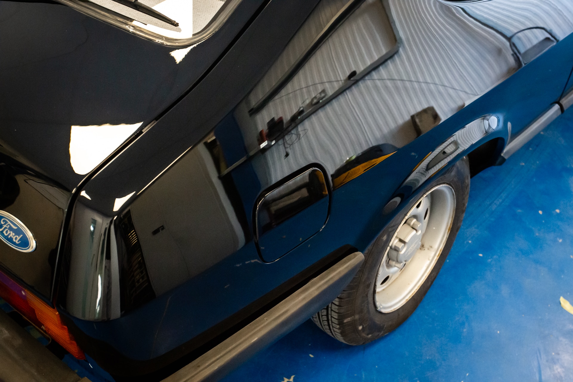 Ford Capri leavs paint 04 1